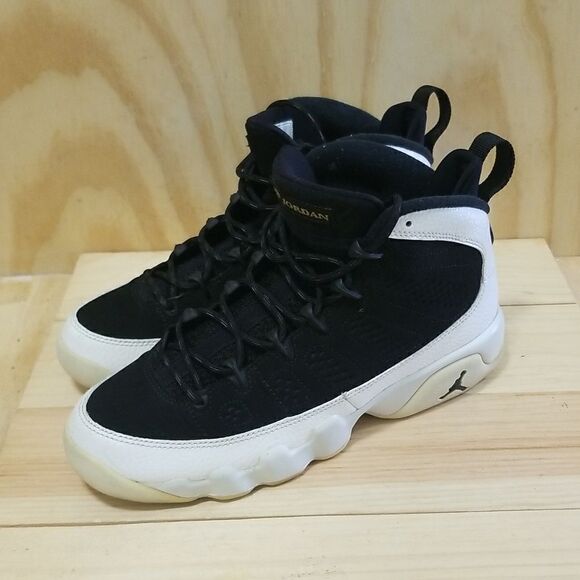 Nike Jordan 9 IX Retro Wmn's sz 7 , Eu 38 City of Flight Black White - Picture 2 of 8